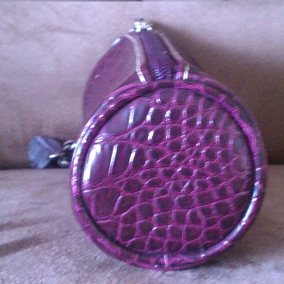 Liz Claiborne Purple Croc Wristlet Purse BOTTOM PRICE SALE!!! - Picture 3 of 5